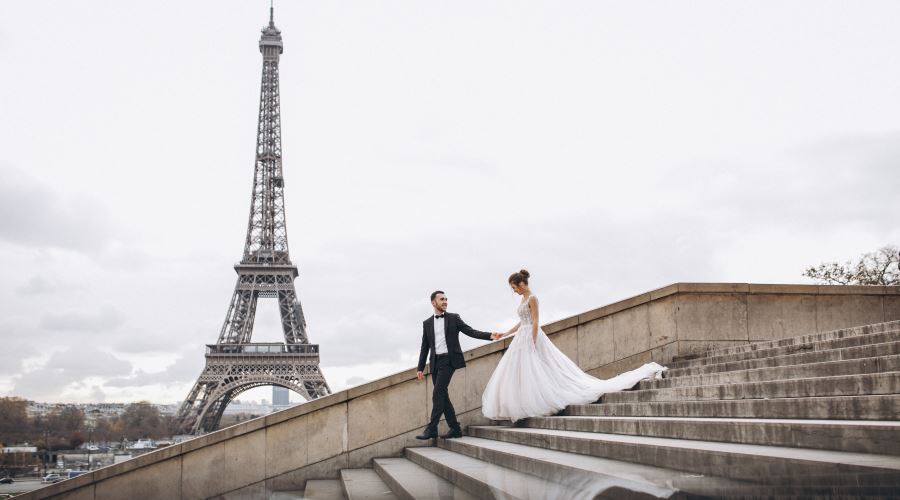 A luxurious honeymoon in Paris